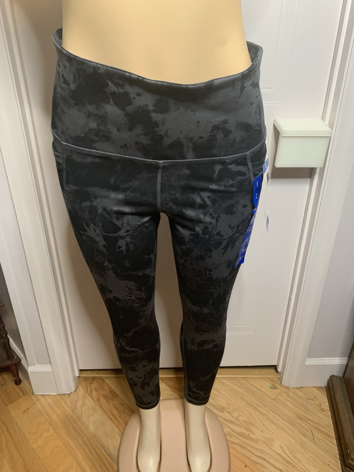 danskin leggings large Womens High Rise Black Camo NWT