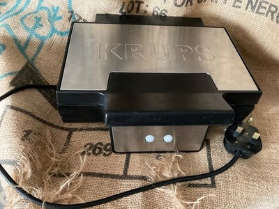 Krups Waffeleisen Schwarz Edelstahl FDK2