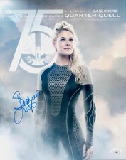 Top 5 Hunger Games Autographs Found on Trading Cards 16