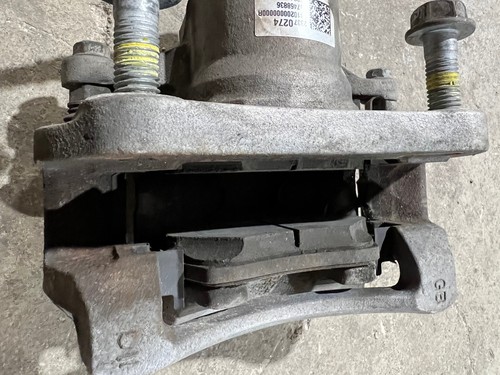 16-19 CHEVROLET VOLT BOLT EV RIGHT SIDE FRONT BRAKE CALIPER 23370274 OEM - Picture 8 of 11