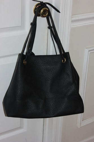 BOLSO DE MANO DE CUERO GENUINO COLOR NEGRO - Imagen 3 de 8