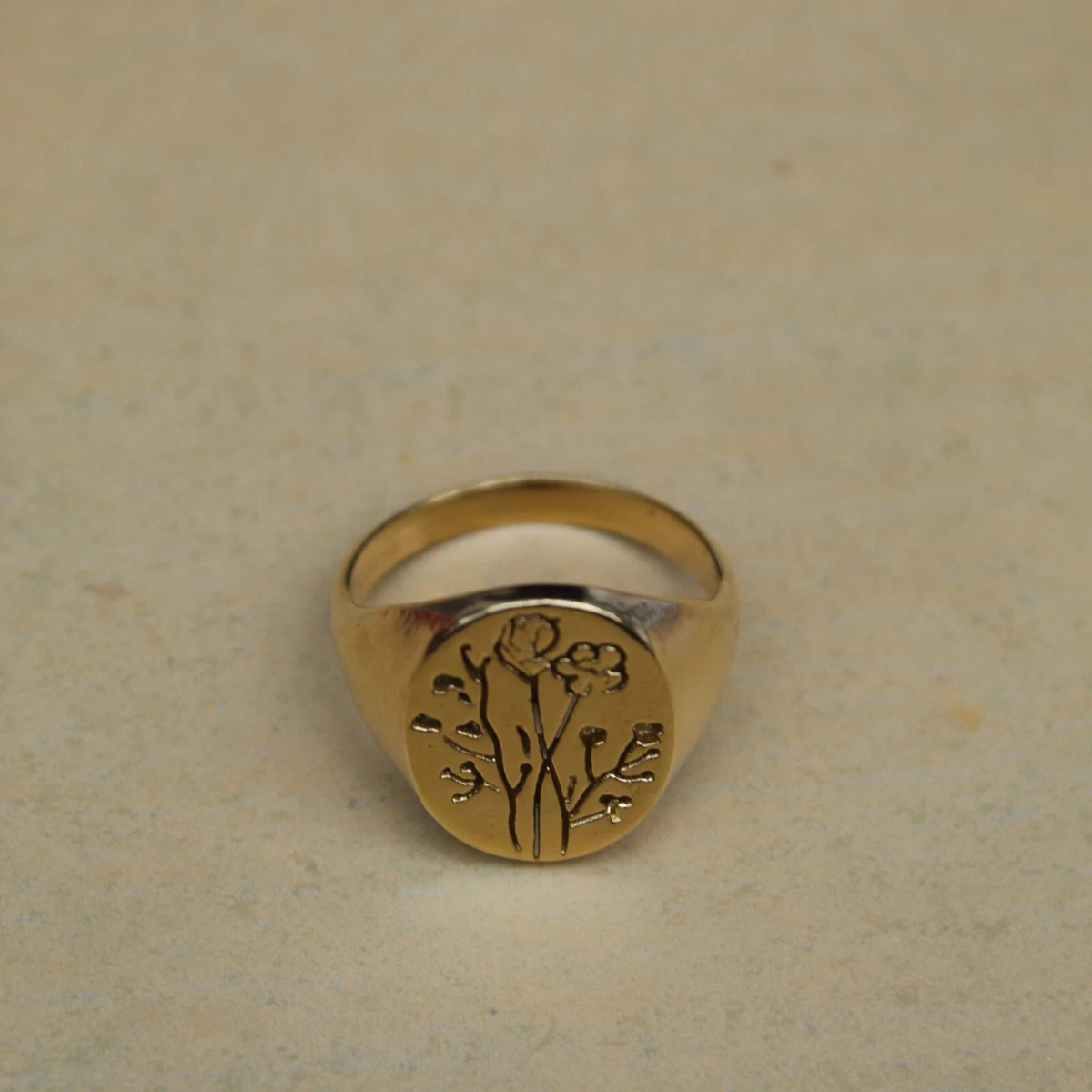 Wildflower signet ring deals
