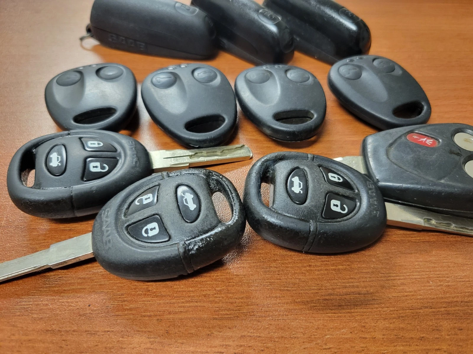 Lot of 11 OEM Saab Key Fobs Remotes Smart Keys Ignition Keys Mixed Used - product detail image 6