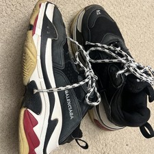 Balenciaga Triple S sneaker in black and red double foam mesh 37