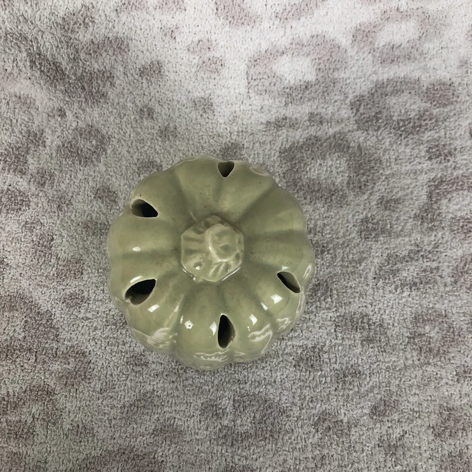 Tarro de calabaza de cerámica verde salvia clásico de 6" candelabro popurrí Foto 4 de 4