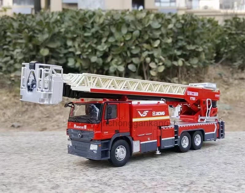1:50 Volvo XCMG YT60 climbing fire truck alloy model - Image 2 of 4