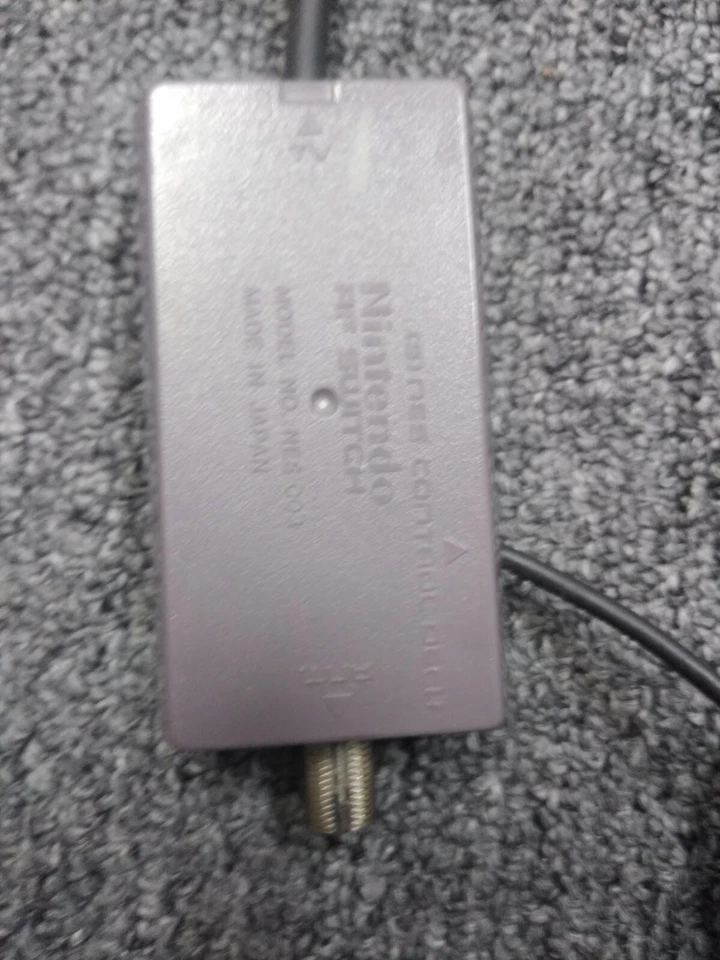 Adaptador Switch Nintendo NES RF NES-003 Oficial OEM Foto 3 de 3