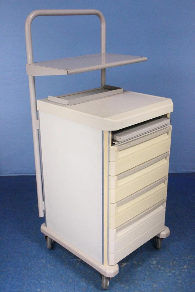 Carro de suministros médicos Metro con garantía Foto 3 de 4