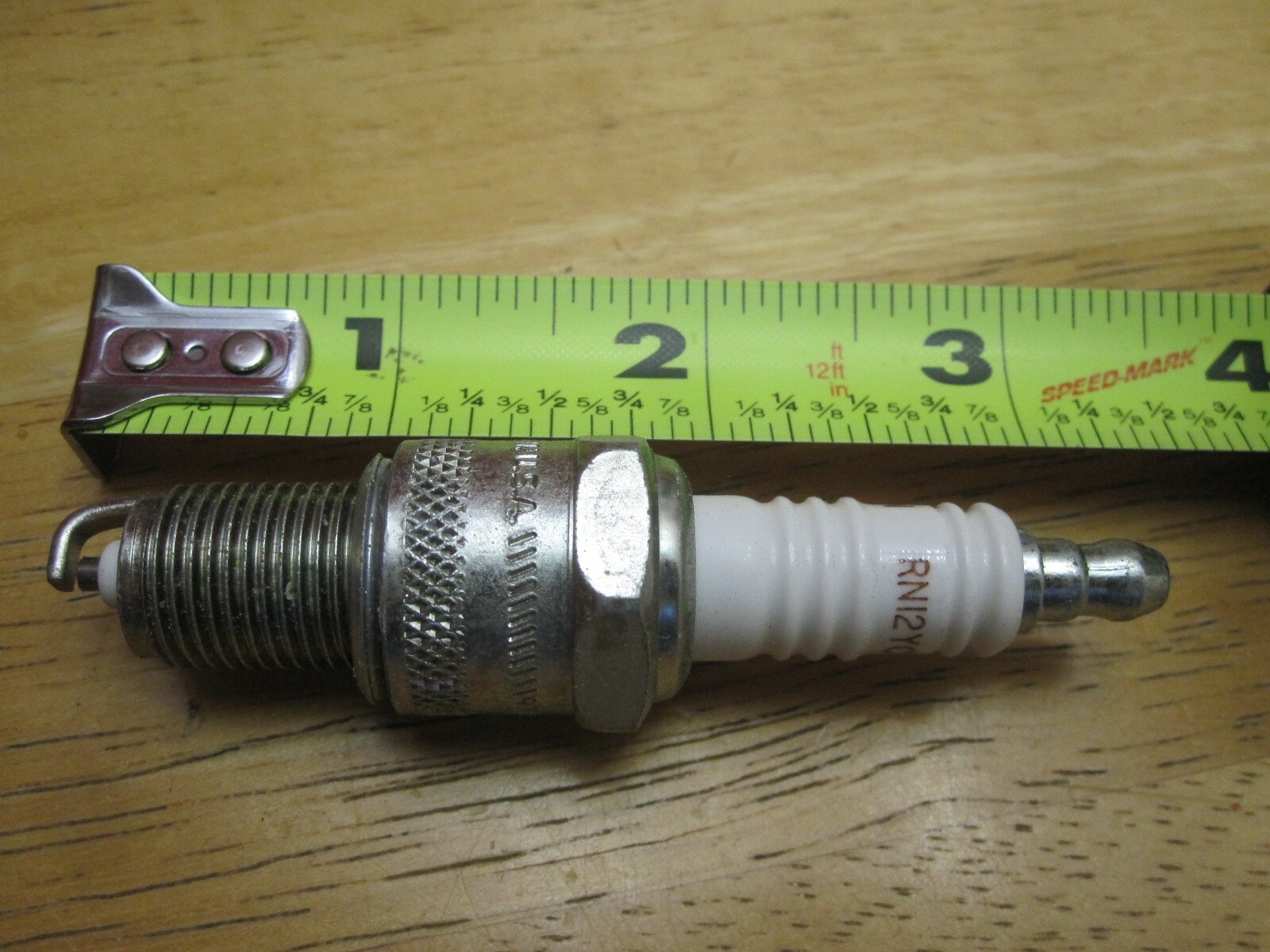 4 RN12YC Champion Spark Plug-Copper Plus Spark Plug 404