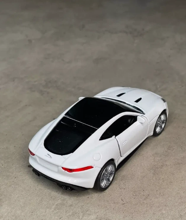 JAGUAR F-TYPE COUPE, Metal Model Diecast Car Scale, Collectible Toy Cars, white - Image 4 of 4