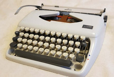 Vintage 70's Adler Tippa Typewriter Grey with Case with ribbon great condition 