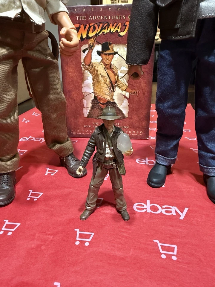 Lote de 3 figuras y pantalla ancha de Indiana Jones - Mutt Williams conjunto de 4 DVDs Foto 2 de 4