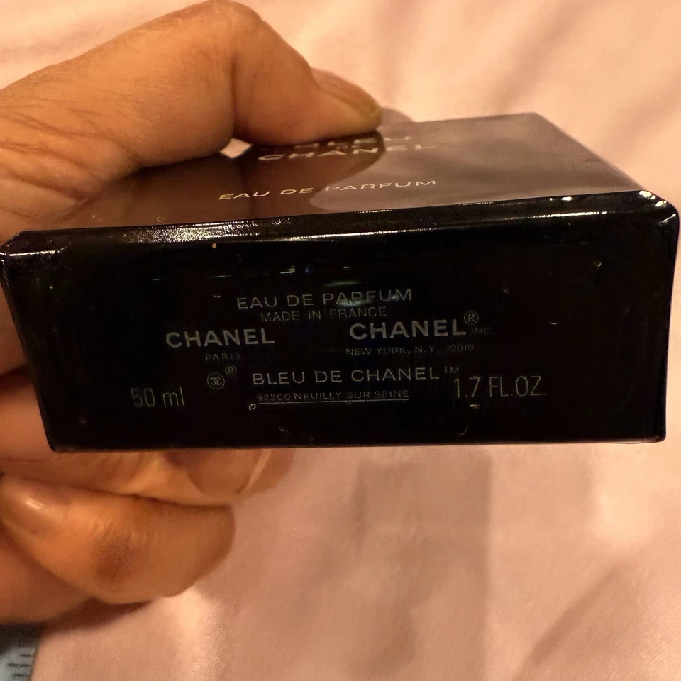 Bleu de Chanel Eau de Parfum 50 ml / 1,7 oz - Sin caja - Ver fotos  Foto 2 de 4