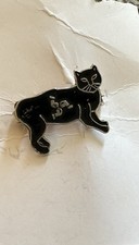 Old Vintage Isle Of Man Manx Cat Souvenir Enamel Badge