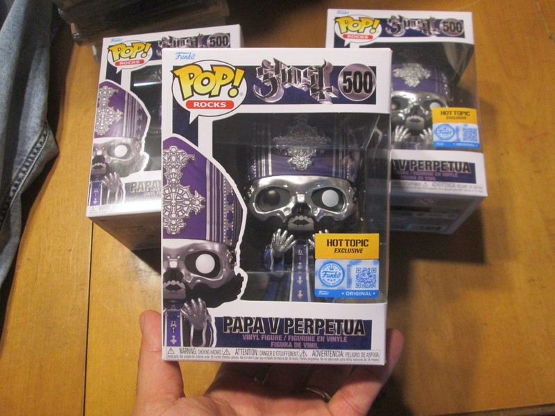 FUNKO POP ROCKS GHOST PAPA V PERPETUA # 500 EXCLUSIVE HOT TOPIC