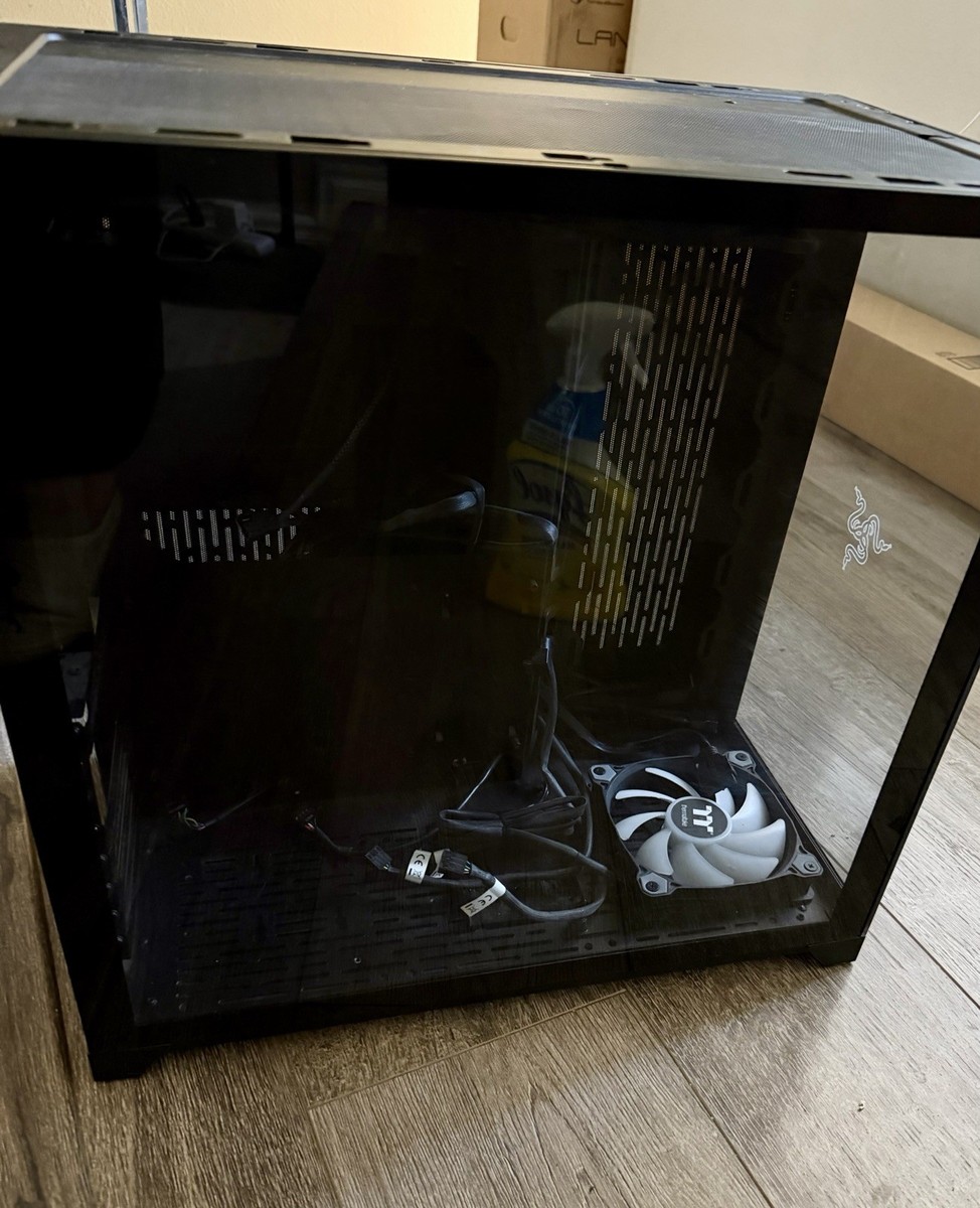 LIAN LI O11 DYNAMIC RAZER Edition 中古 Lian Li PC-O11 Dynamic Razer Edition ATX Mid Tower Computer Case