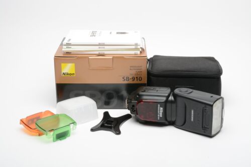 Nikon SB-910 Speedlight flash, case, filters, diffuser, stand, clean, tested, bo - Picture 1 of 10
