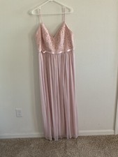 Elegant Prom/Brides maid David’s Bridal Dress size 16 blush pink