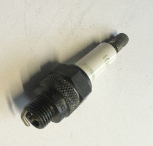 AC Delco 104 Zündkerze Spark Plug bougie d'allumage candela di accensione - Picture 2 of 4