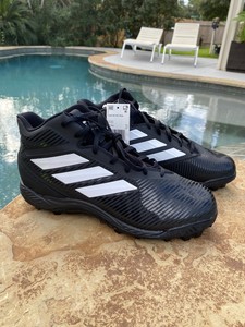 11 wide football cleats