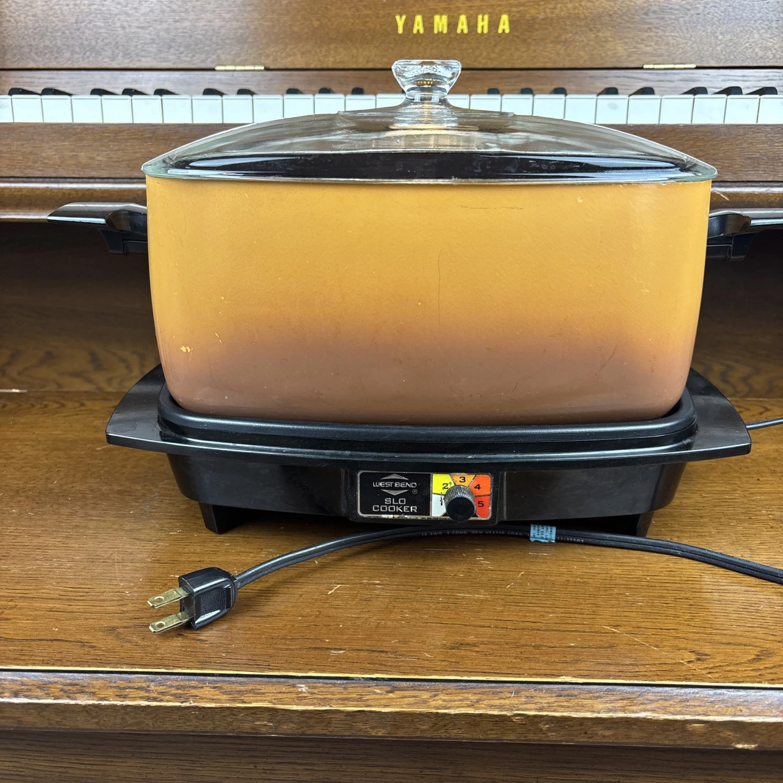 Vtg West Bend Slow Cooker # 5275 Ombre Crock Pot 6 QT W/ Trivet Retro Kitchen