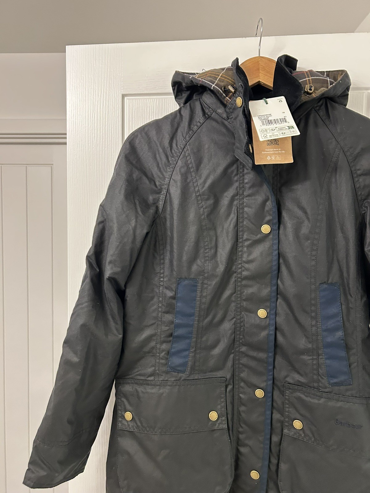 Barbour Women’s Bower Hooded Wax Jacket Size UK 10 Black/Navy - RRP £350 image 4
