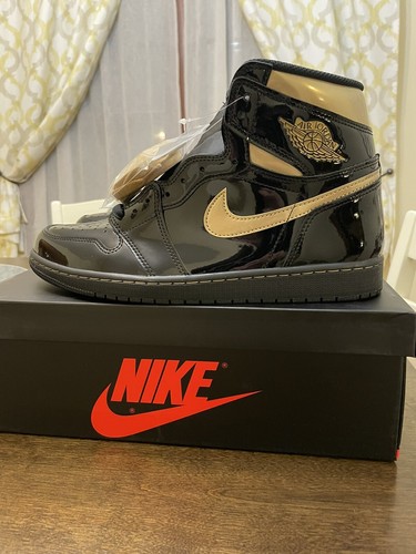 Air Jordan 1 Retro High OG Patent Black 