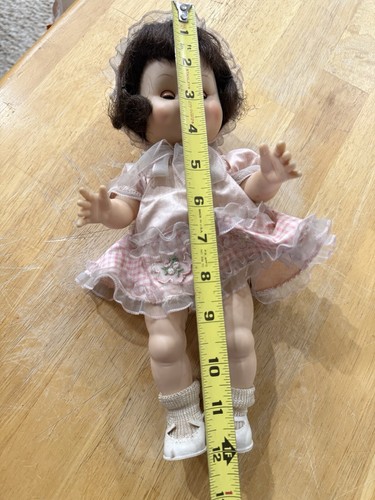 Vogue Brown Hair Ginny Baby Doll Brown Sleepy Eye 12" Original Dress Bonnet - Picture 17 of 17