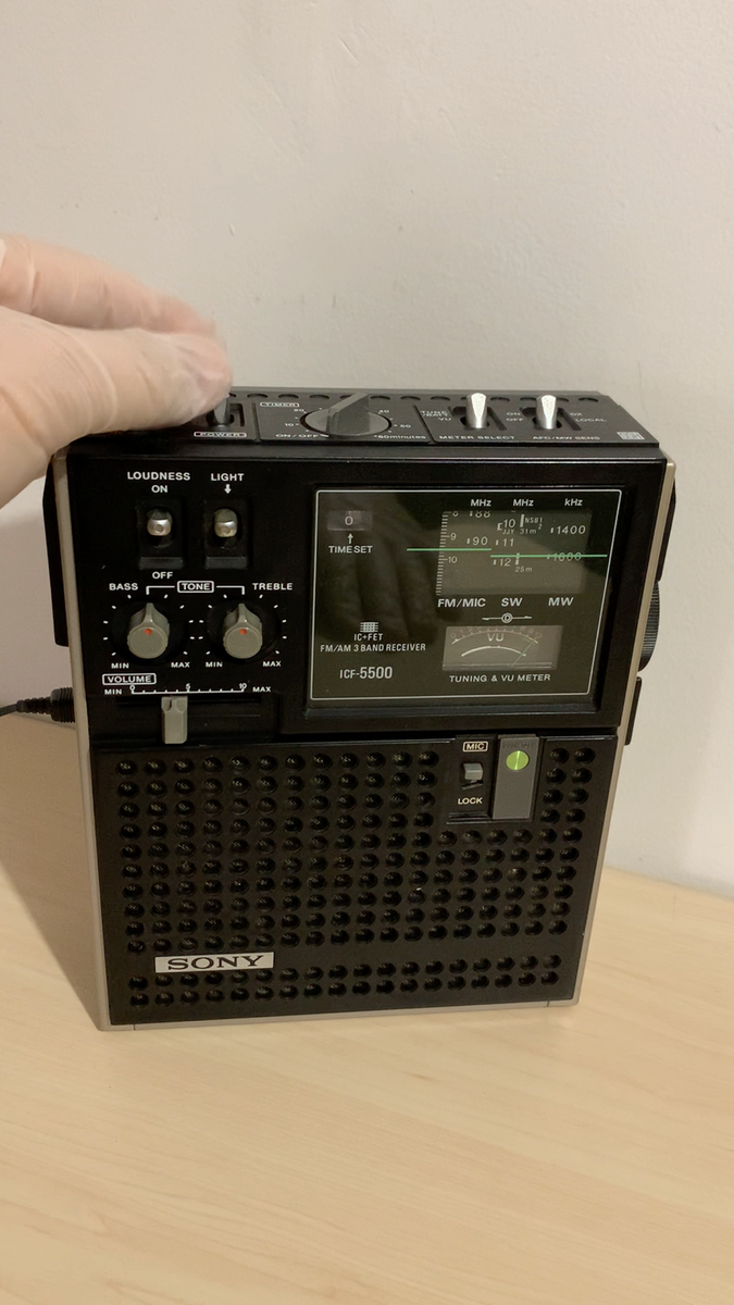 SONY ICF-5500 Sky Sensor Shortwave Radio 3 Band Receiver Working