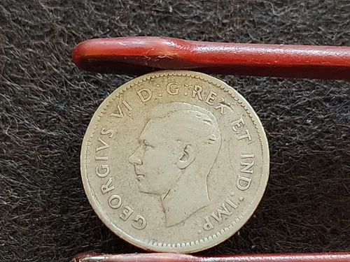 1947 maple leaf Canadian dime ROTATED DIE 10% 80% SILVER Variety #595