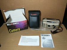 Bell and Howell Point Shoot 35mm Film Camera Focus Free 28mm Lens Case NICE