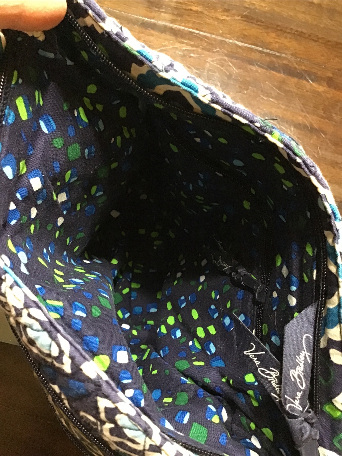 VERA BRADLEY Iconic triple zipper hipster crossbag IN… Gem