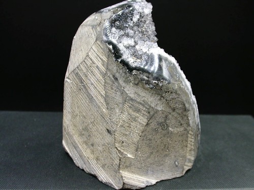 AMETHYST GEODE - URUGUAY - 8 x 9,2 cm - 583 g - Bild 2 von 6