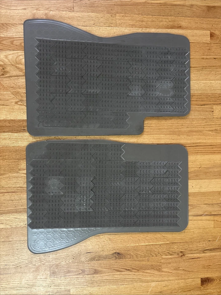 OEM GM Front All Weather Mat Set Neutral 030613 Cadillac CTS 2003-2007 - Image 4 of 4