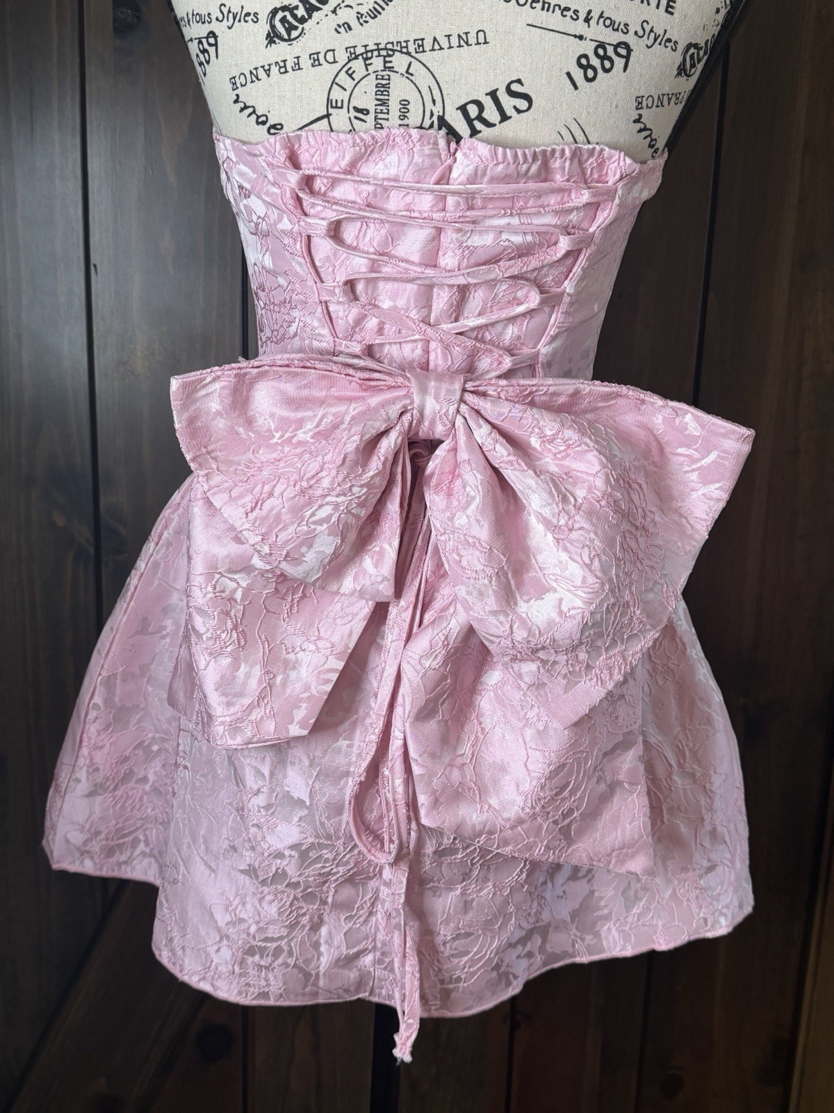 Lujoso Elegante Vestido Rosa Jacquard Sin Tirantes Entrecruzado Atado Espalda con Lazo Nuevo