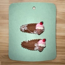 NEW Adorable Embellished Snap Clips Set