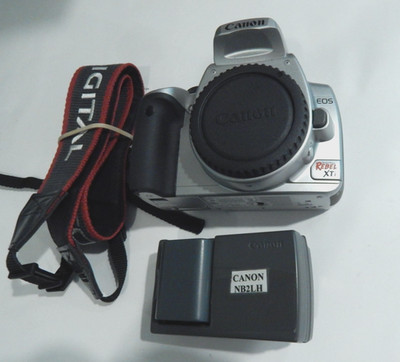 Canon EOS Rebel XTi 400D Digital SLR 10.1MP Camera Body w/Charger. TESTED