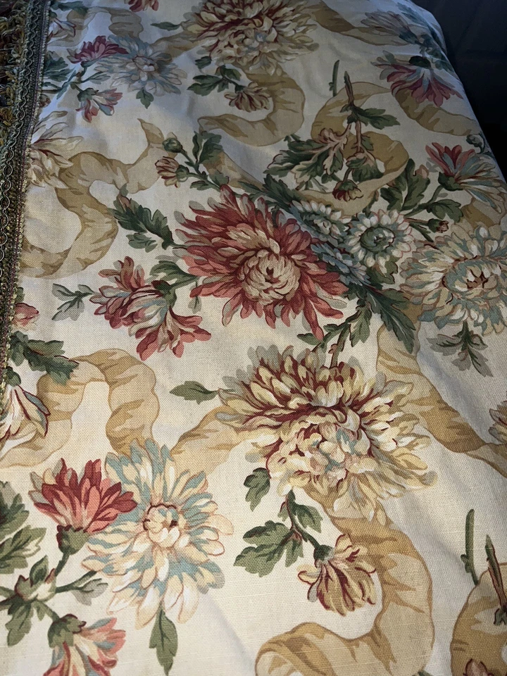 CORTINAS FLORALES AMARILLAS KRAVET ESQUINAS CALICÓ PERSONALIZADAS ~ 83”L 3 JUEGOS DISPONIBLES Foto 4 de 4