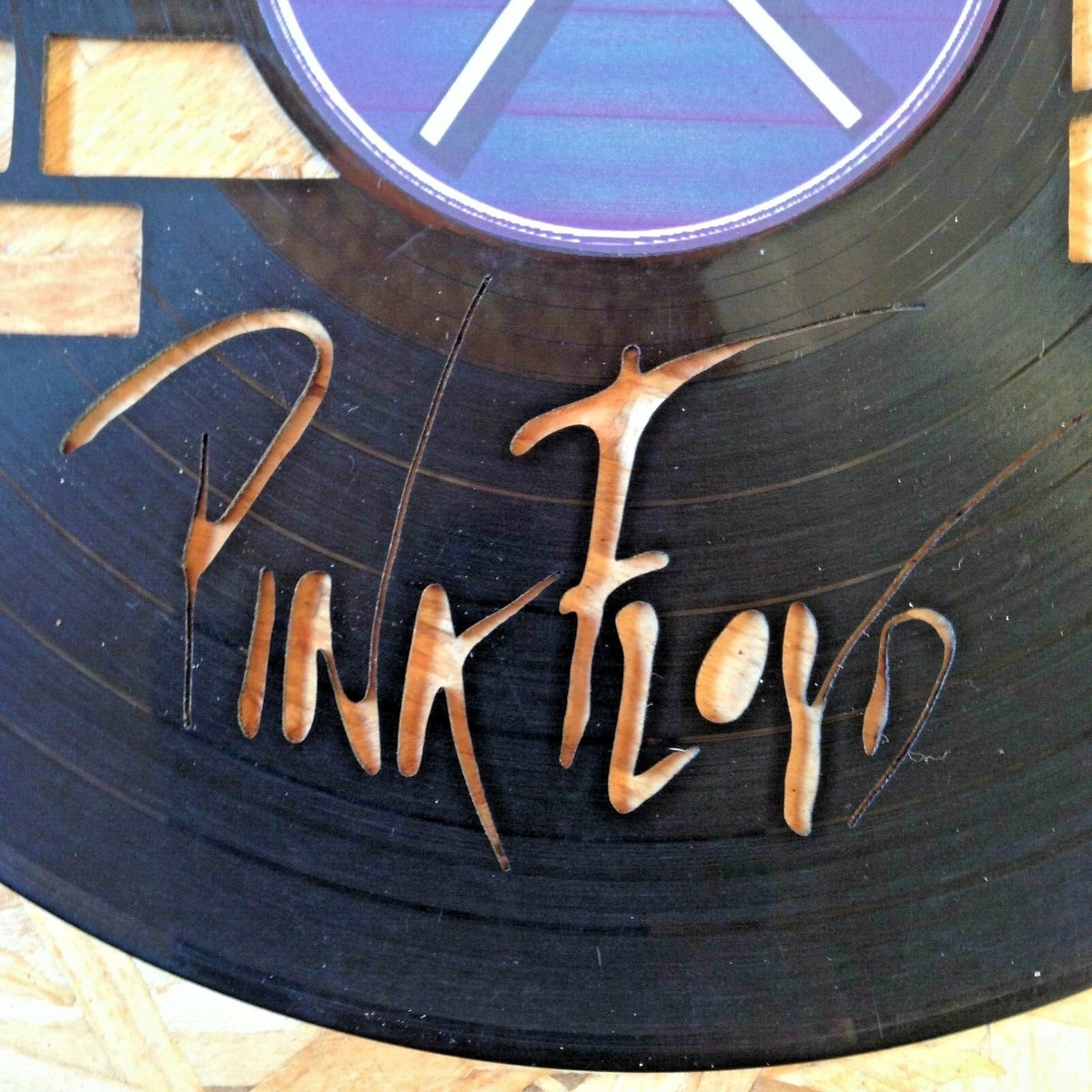 DÉCORATION MURALE / horloge en disque vinyle 33 Tours- Johnny Hallyday 2 modèles EUR 44,00 - FR DÉCORATION MURALE / horloge en disque vinyle 33 Tours- Johnny Hallyday 2 modèles EUR 44,00 - FR