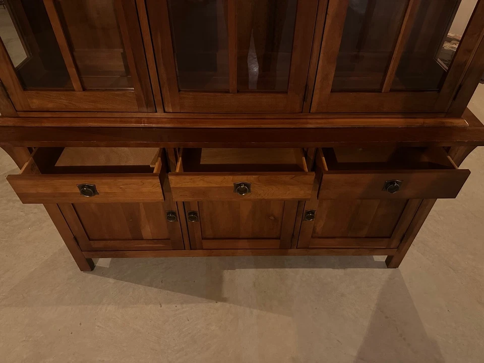 kincaid furniture two piece cherry  - Image 3 of 3