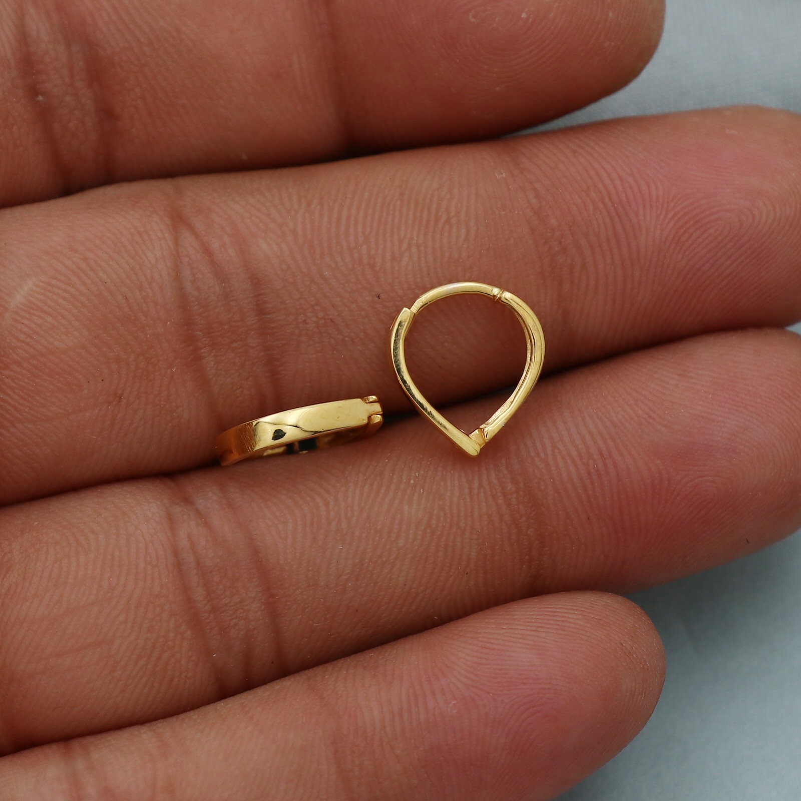 Fine 20K Yellow Gold Earrings , Indian Traditional Earring Handmade Jewelry