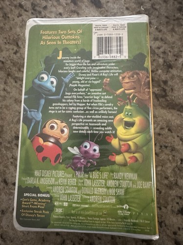 Disney’s Pixar “A Bugs Life” Movie (VHS, 1999) Rated G Video In Clamshell Case - Picture 2 of 2