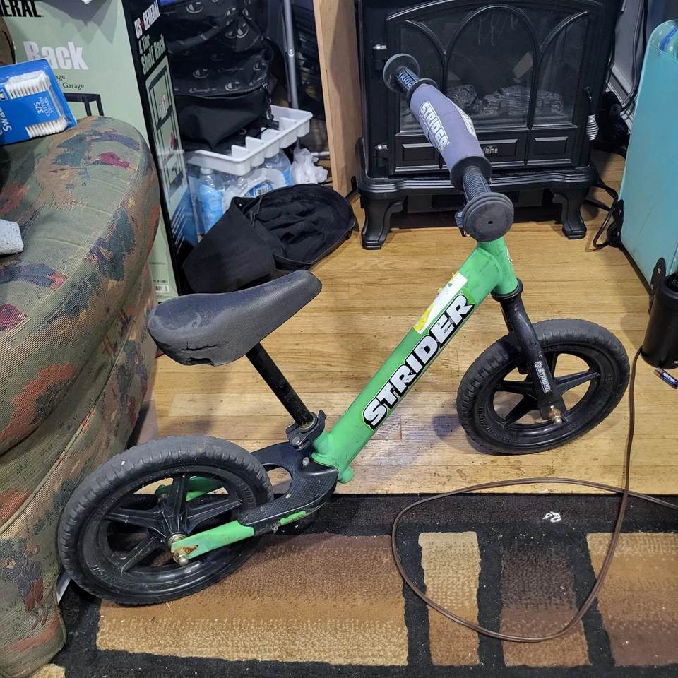 Strider 12” Sport balance Bike - No Pedal Balance Bicycle for Kids 1 to 4 Years - Image 2 of 4