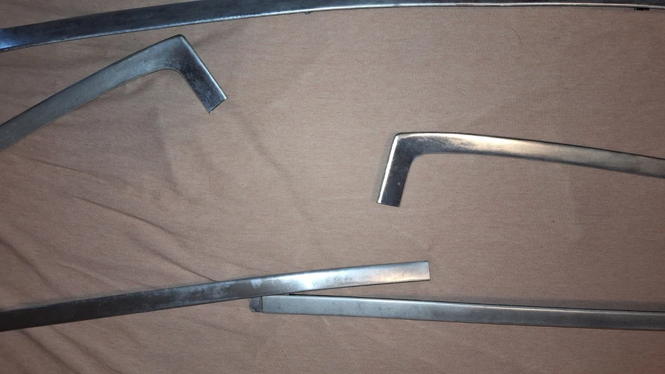 94-97 FORD OBS SERIE F LAS 5 PIEZAS DE MOLDURA DE PARABRISAS OEM Revisar fotos Foto 4 de 4