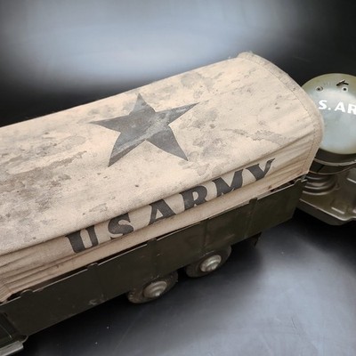 Marx Lumar 1950s US Army Truck+Spotlight Trailer Pressed Steel