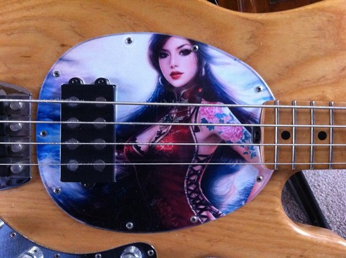 CLEAR SCRATCHPLATE PICKGUARD FOR MUSICMAN STINGRAY BASS. NEW - Picture 2 of 4