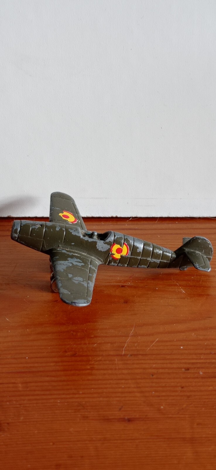 AVION METALICO / MINIATURA / MILITAR / FABRICADO POR PILEN - 1970 - 80