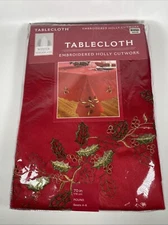Christmas Bed Bath & Beyond Table Cloth Red Oblong 70" Round Holly Embroidered