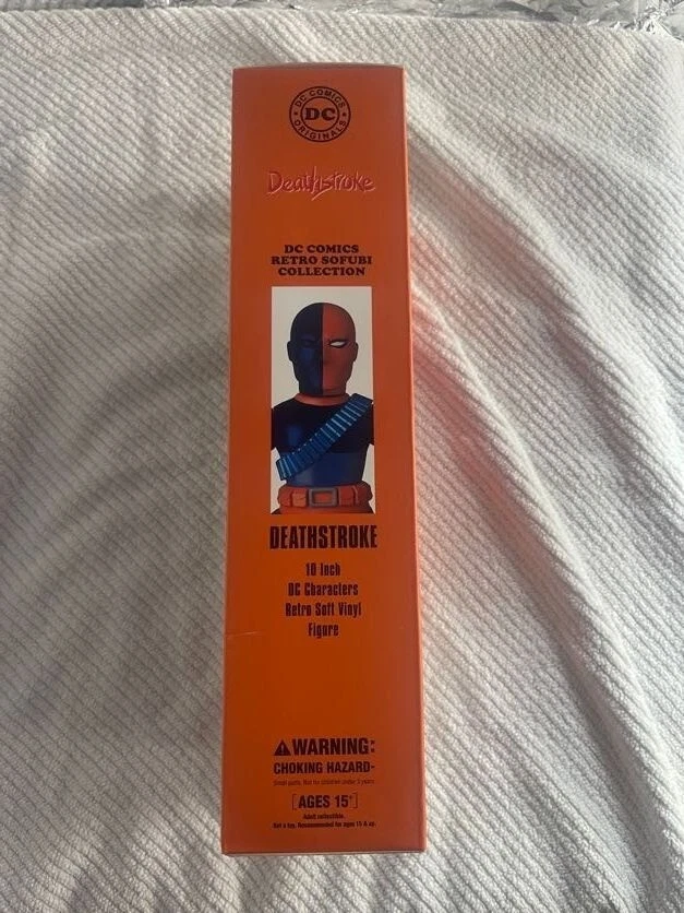 Figura Vinilo Medicom DC Comics Retro Colección Sofubi Deathstroke 10" Foto 3 de 4