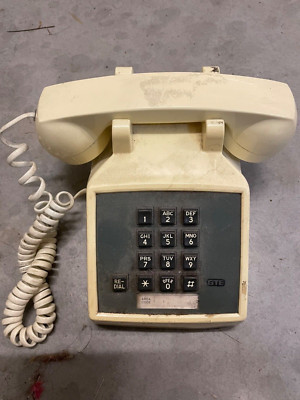 Vintage GTE Touch Tone Push Button Telephone Desk Phone With Redial Model 25000